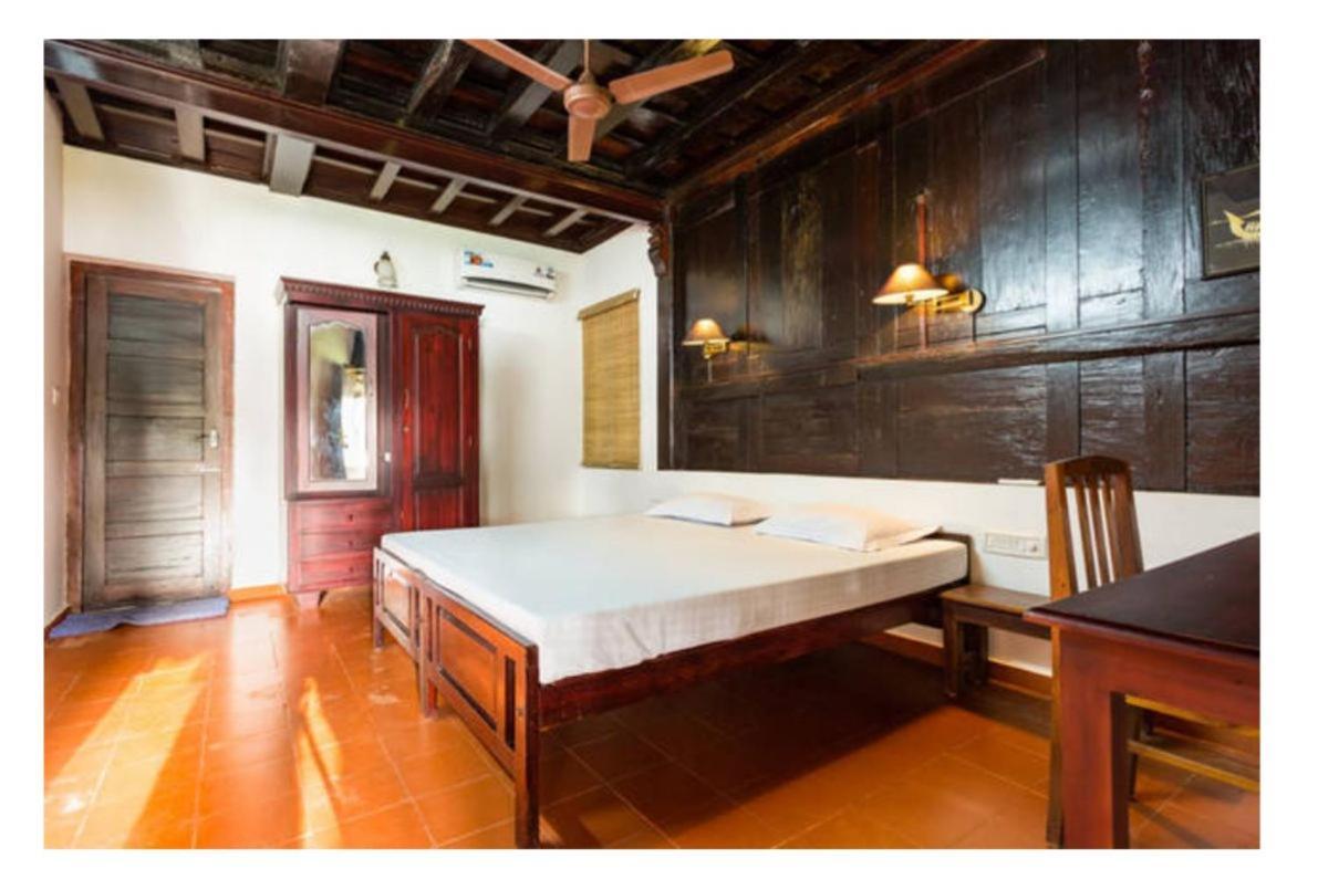 The Pamba Heritage Villa Champakulam ภายนอก รูปภาพ