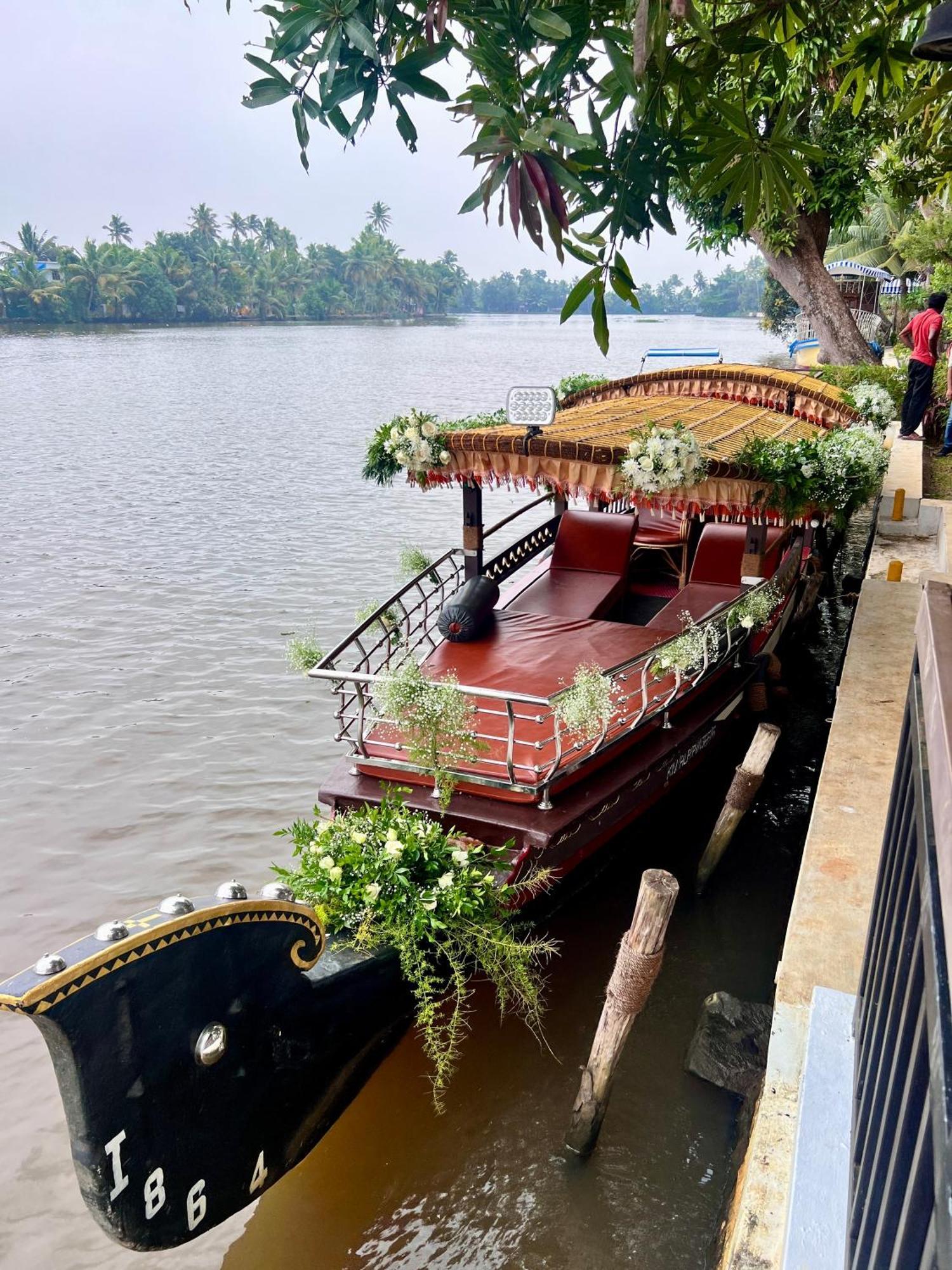 The Pamba Heritage Villa Champakulam ภายนอก รูปภาพ